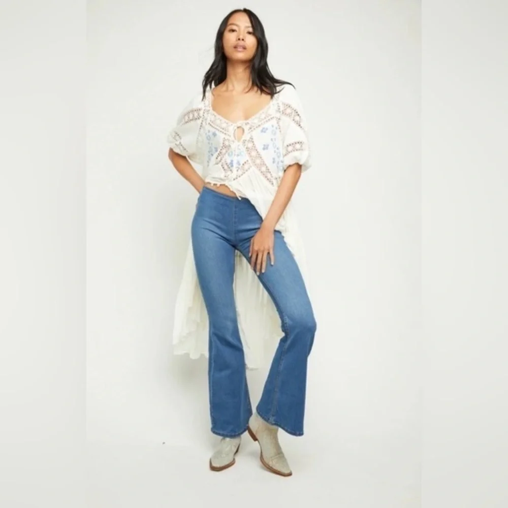 Free People Penny Pull-On Flare Jeans Light Wash High Rise Stretch